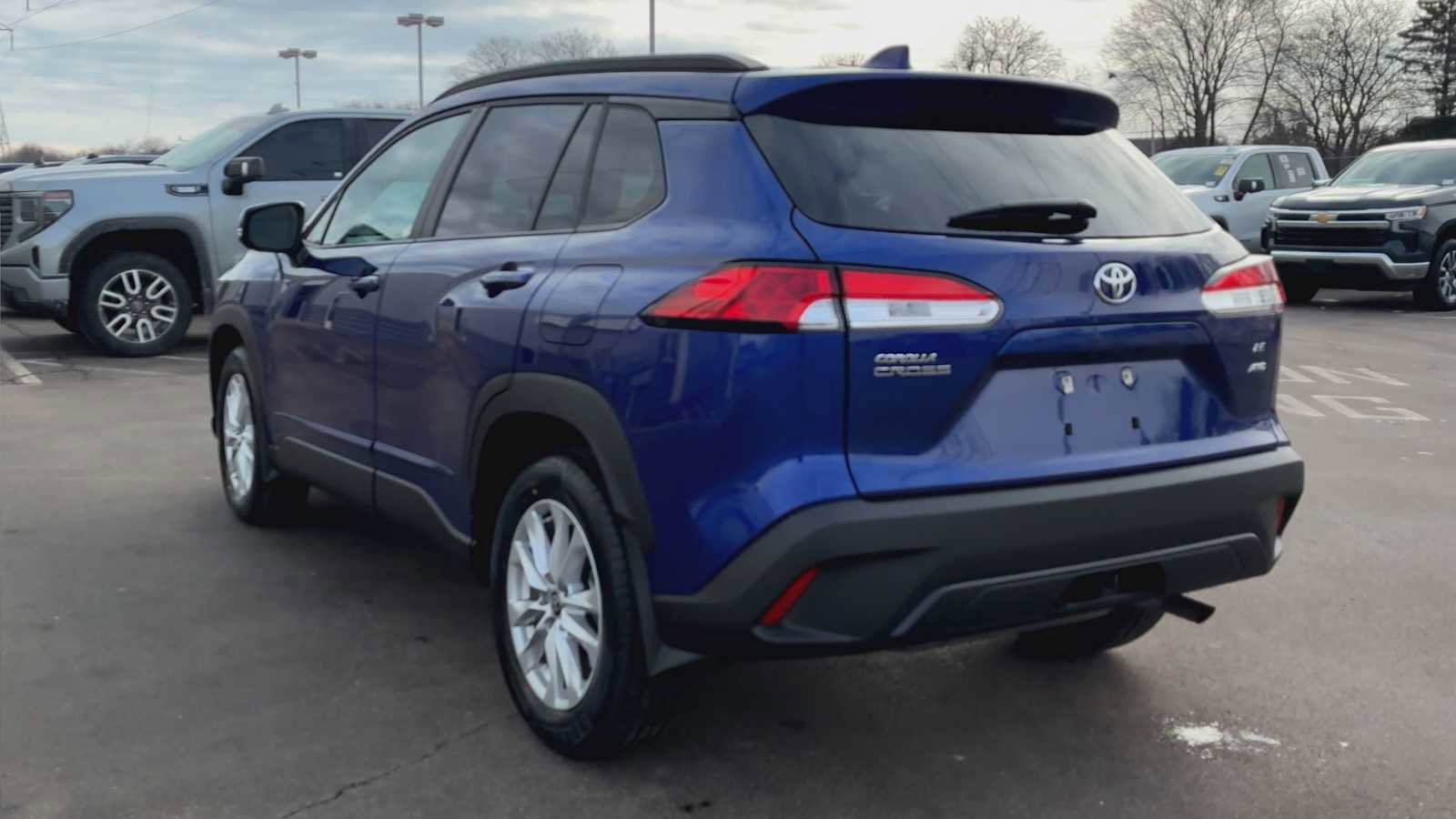Used 2023 Toyota Corolla Cross LE image 4