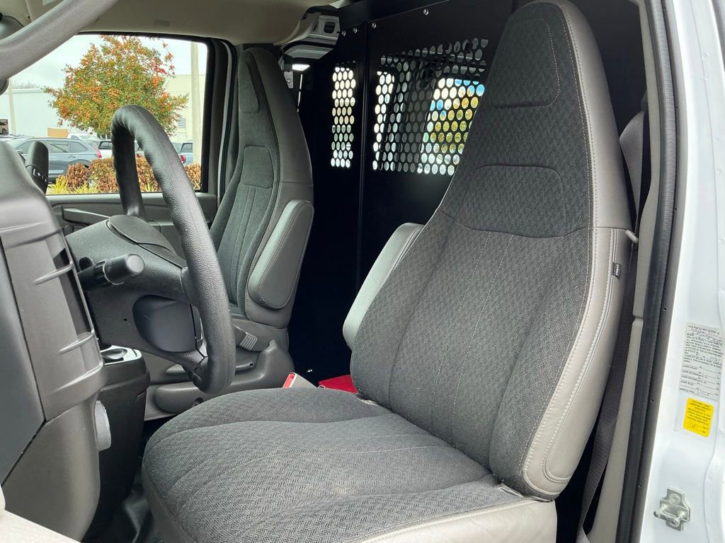 Used 2024 Chevrolet Express 2500 w/ Driver Convenience Package image 25