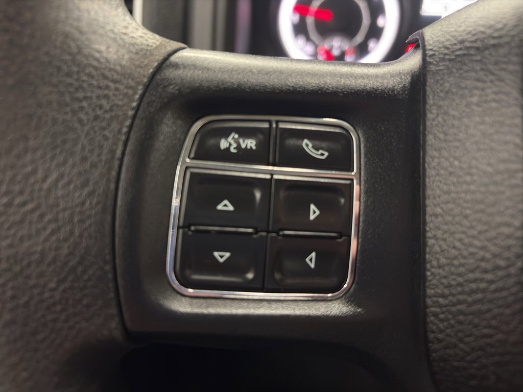 Used 2018 RAM 1500 Classic SLT image 17