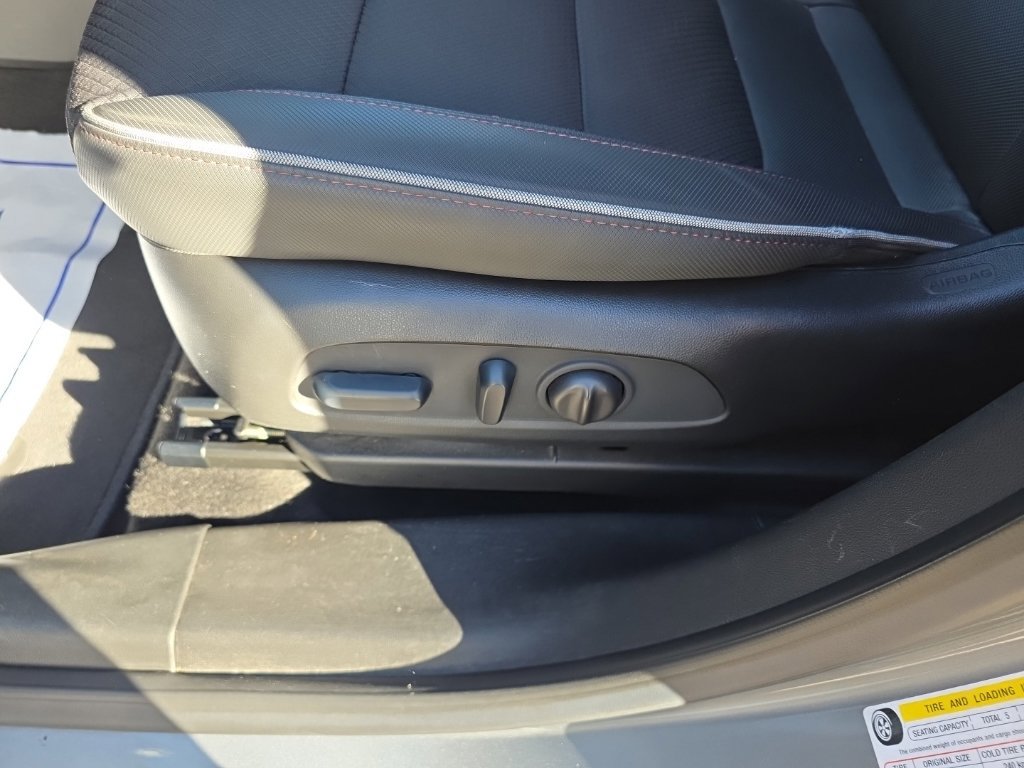 Used 2023 Chevrolet TrailBlazer RS w/ Sun and Liftgate Package FWD image 15