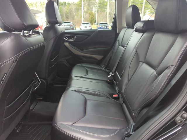 Used 2023 Subaru Forester Limited image 32