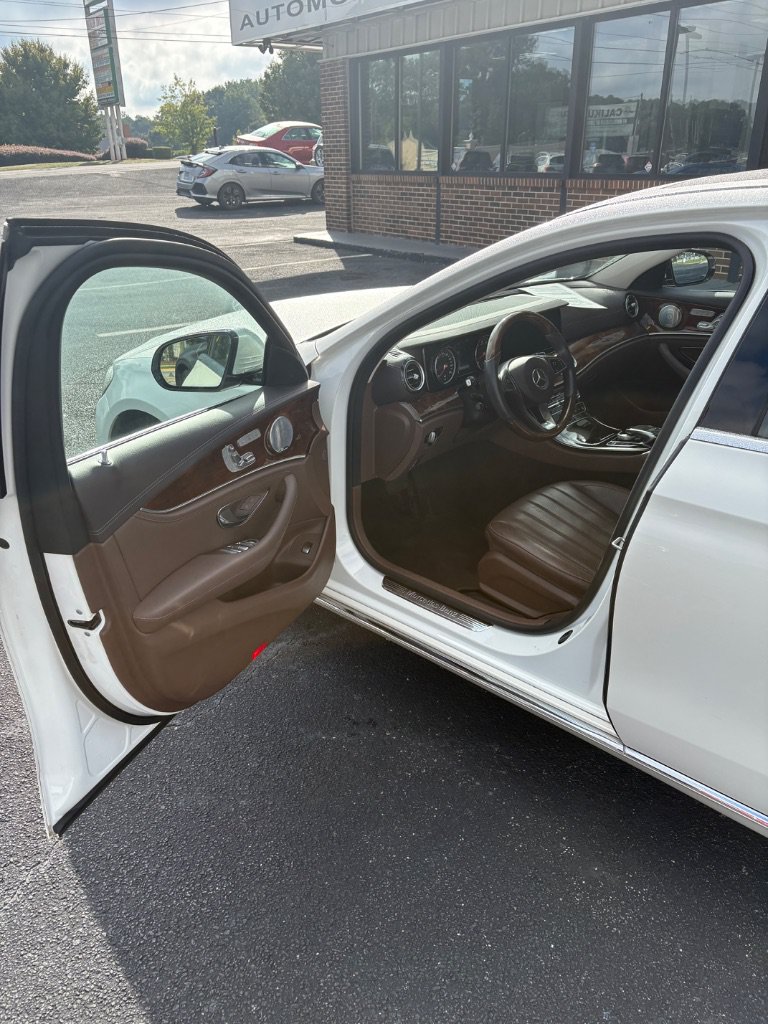 Used 2018 Mercedes-Benz E 300 image 19