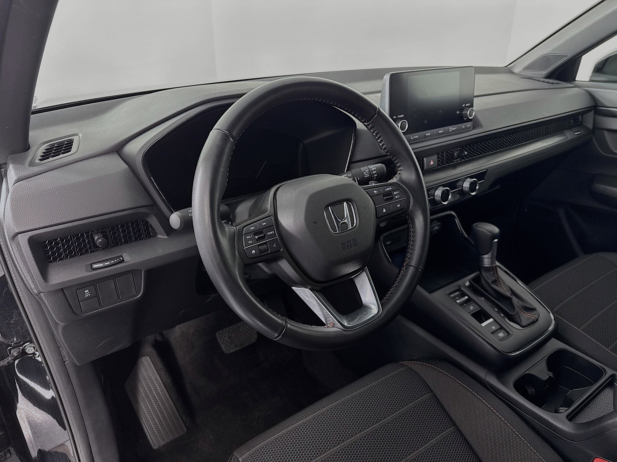 Certified 2025 Honda CR-V Sport image 9