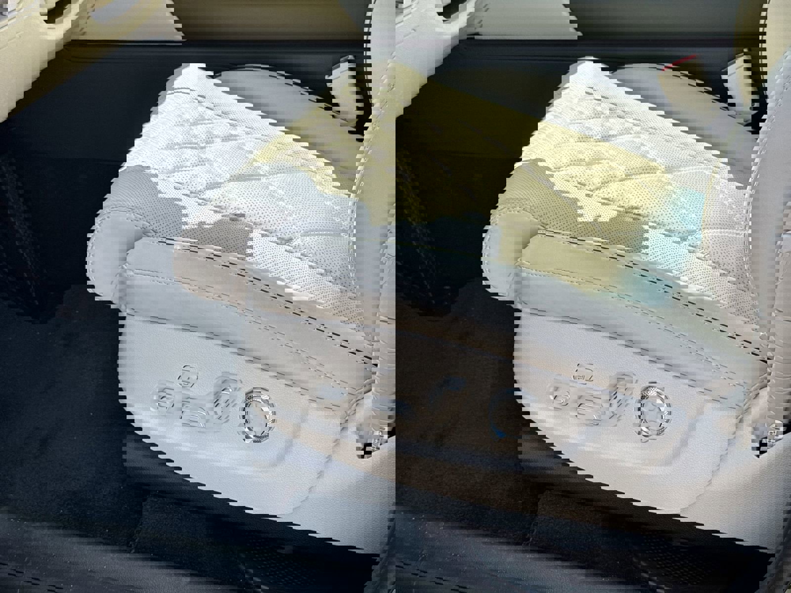 Used 2025 Genesis GV80 3.5T Prestige image 17