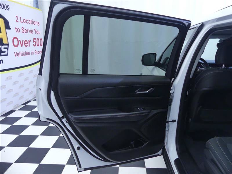 Used 2023 Jeep Grand Cherokee L Laredo w/ Luxury Tech Group I AWD/4WD image 30