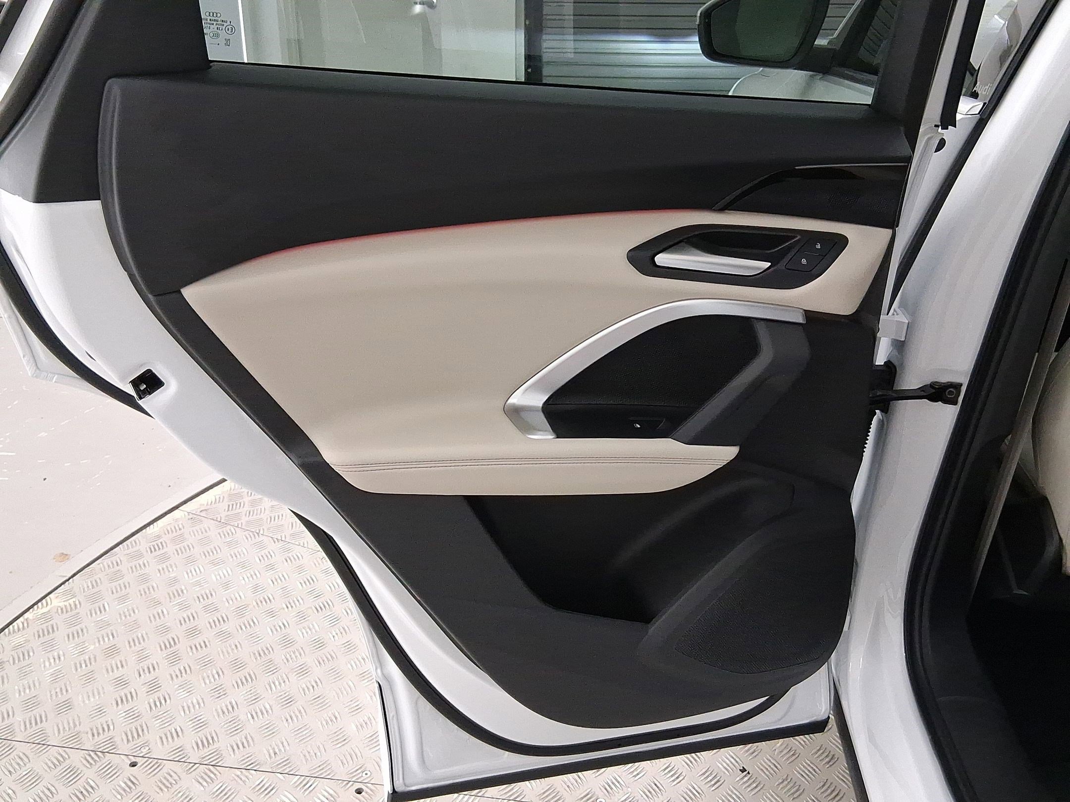 Certified 2025 Audi Q5 Premium w/ Convenience Package image 20