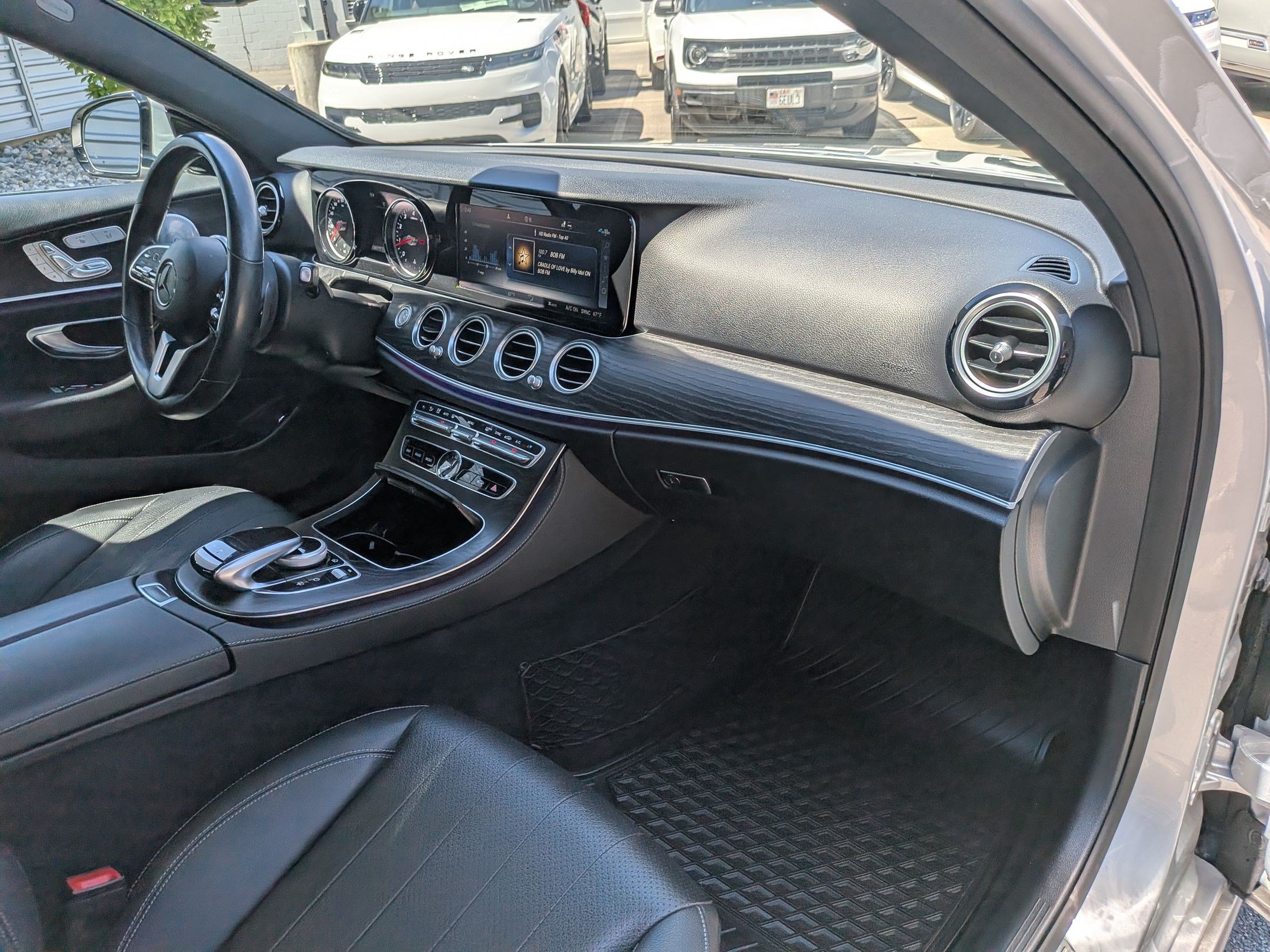 Used 2019 Mercedes-Benz E 300 4MATIC image 31