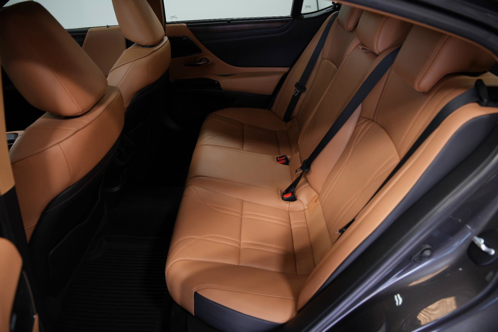Used 2022 Lexus ES 350 Ultra Luxury w/ Accessory Package 2 FWD image 31