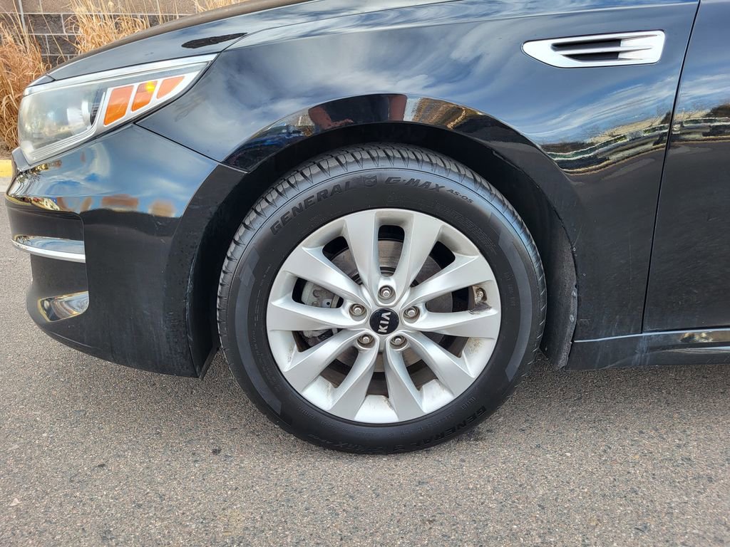 Used 2017 Kia Optima LX image 10