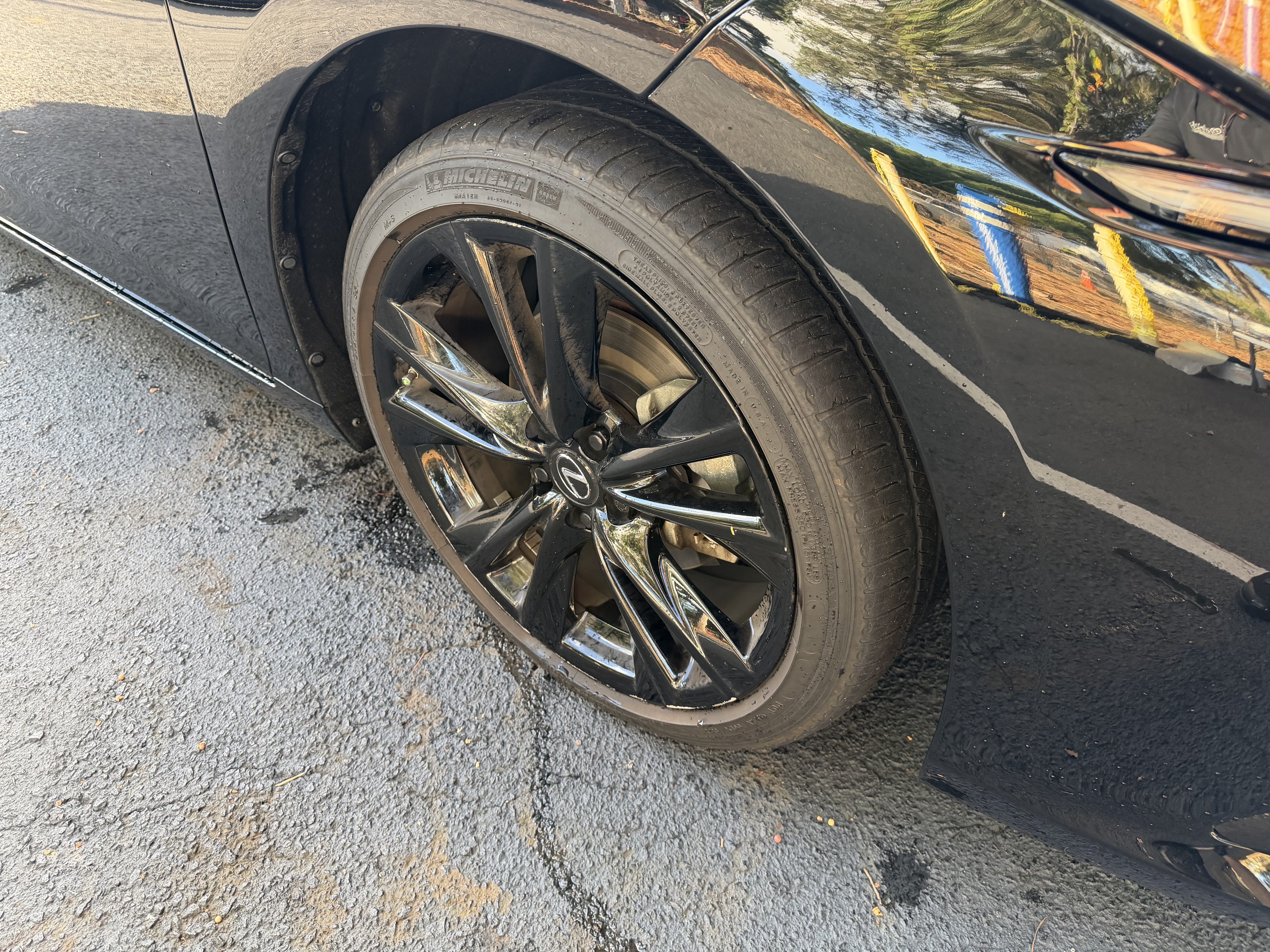 Certified 2023 Lexus ES 350 F Sport w/ Accessory Package (Z2) FWD image 11