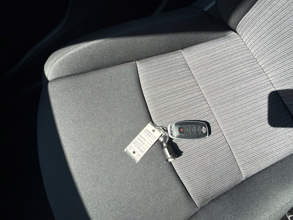Used 2024 Nissan Sentra SV FWD image 16