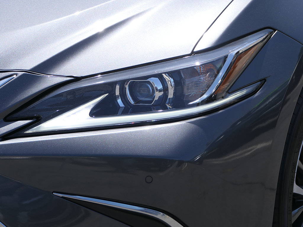 Used 2024 Lexus ES 350 w/ Premium Package FWD image 8