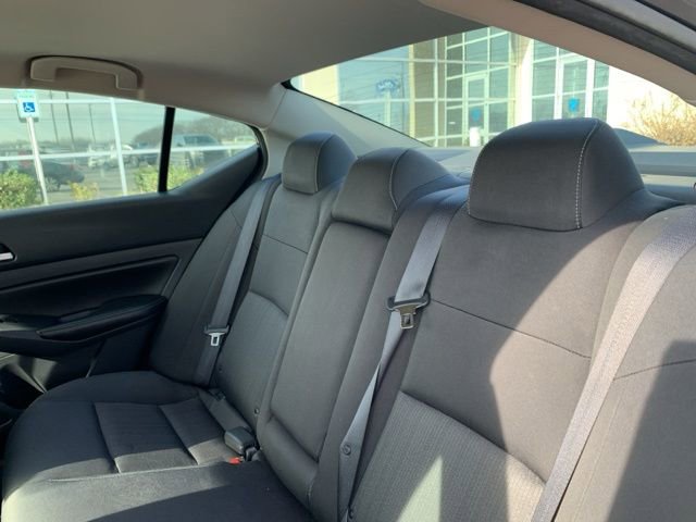 Used 2022 Nissan Altima 2.5 SV image 13