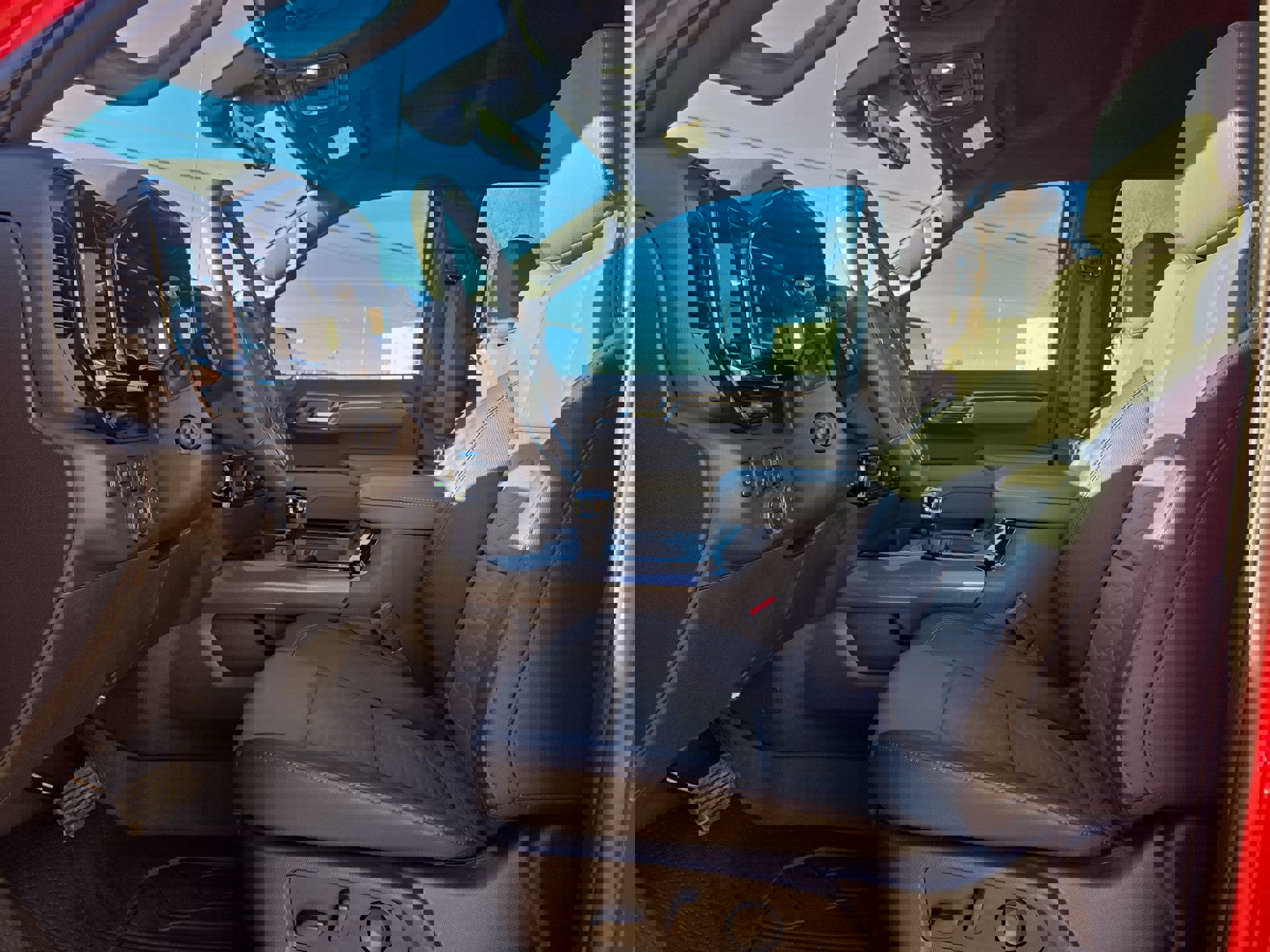 Used 2025 Chevrolet Silverado 1500 ZR2 w/ Technology Package image 16