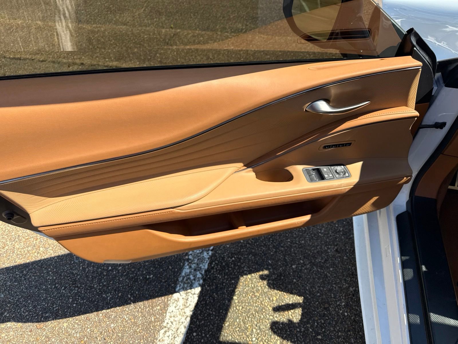 Used 2022 Lexus LC 500 Convertible w/ Touring Package RWD image 10