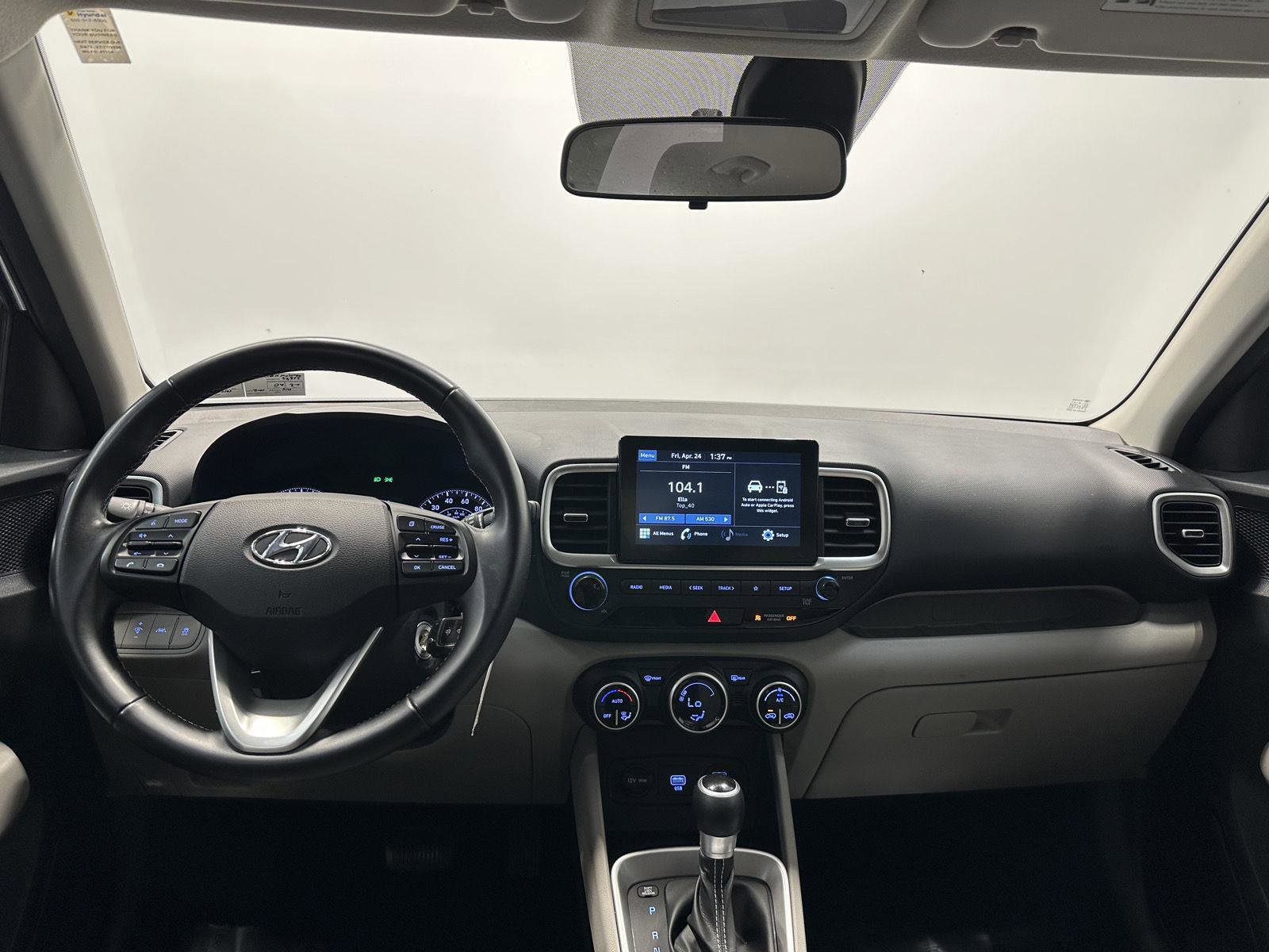 Certified 2021 Hyundai Venue SEL FWD image 20
