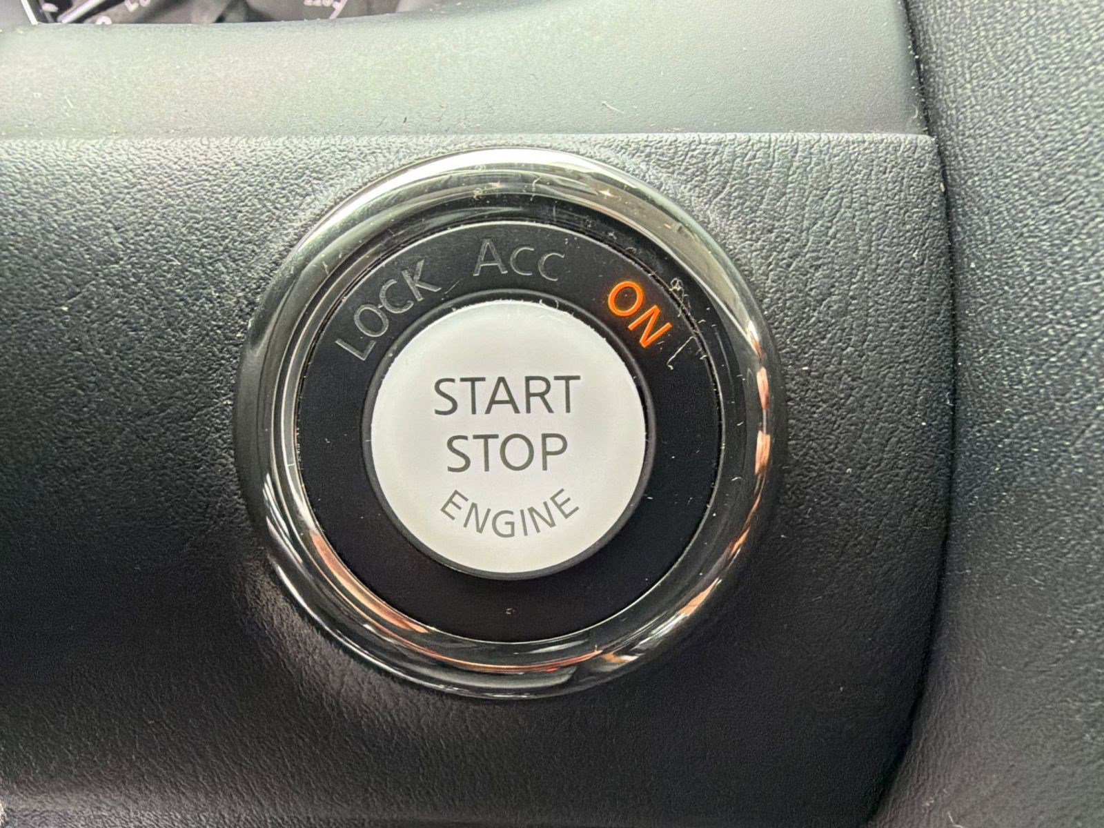 Used 2021 Nissan Armada SL w/ Captain's Chairs Package AWD/4WD image 26