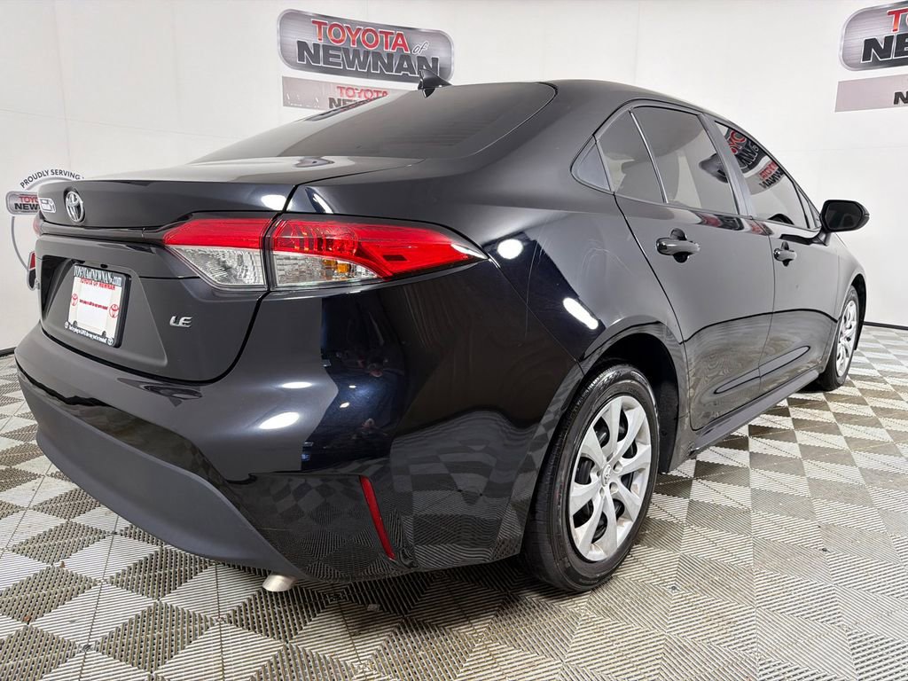 Used 2024 Toyota Corolla LE image 3