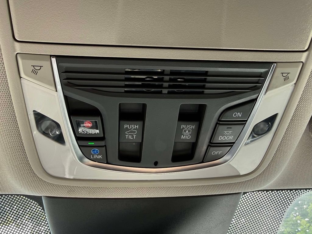 Certified 2024 Acura MDX w/ Technology Package AWD/4WD image 27