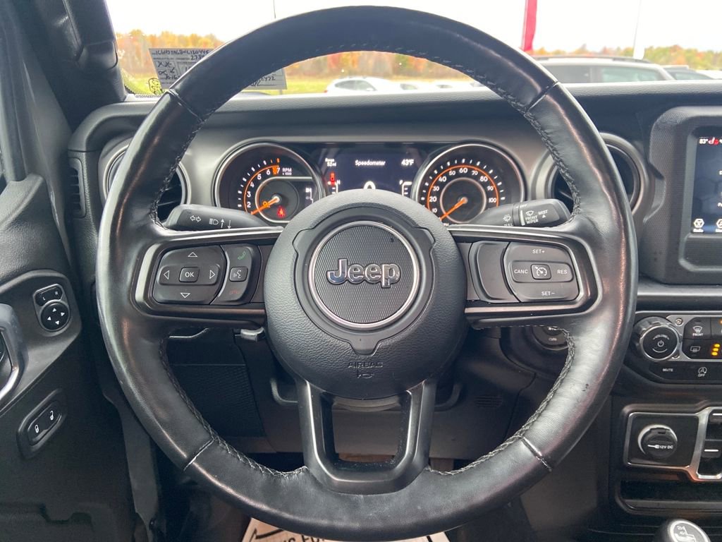 Used 2022 Jeep Gladiator Willys image 19