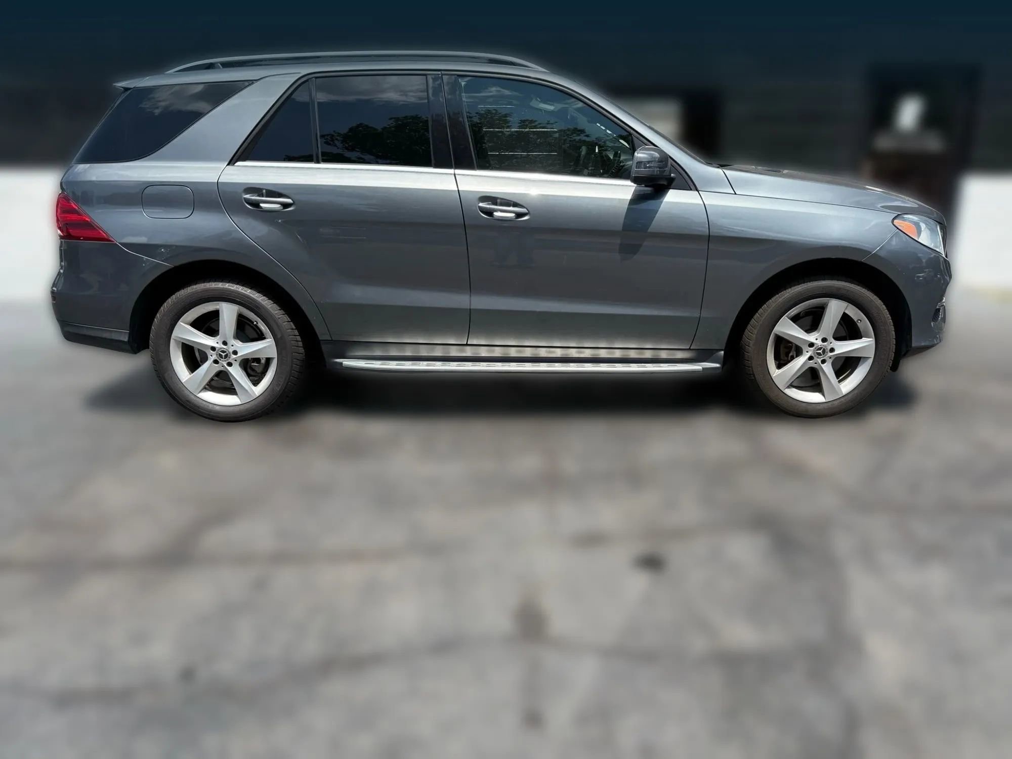 Used 2018 Mercedes-Benz GLE 350 4MATIC w/ Premium 1 Package image 6