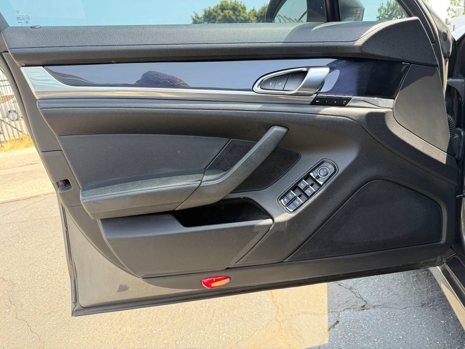 Used 2014 Porsche Panamera 4 AWD/4WD image 26