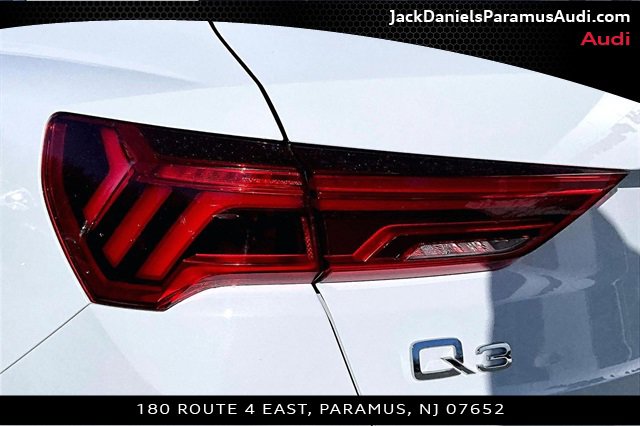 Used 2023 Audi Q3 2.0T Premium w/ Convenience Package image 22
