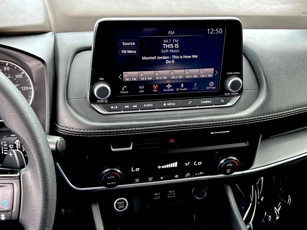 Used 2023 Nissan Rogue SV image 20