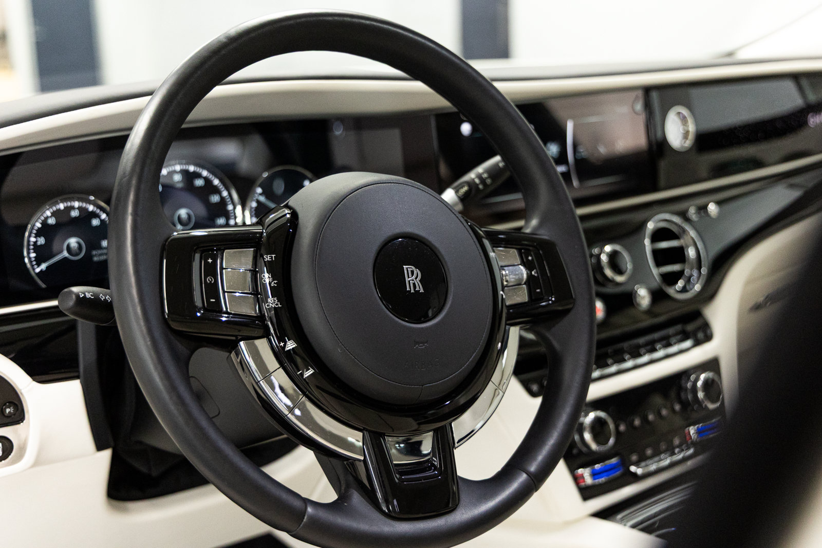 Certified 2023 Rolls-Royce Ghost AWD/4WD image 39