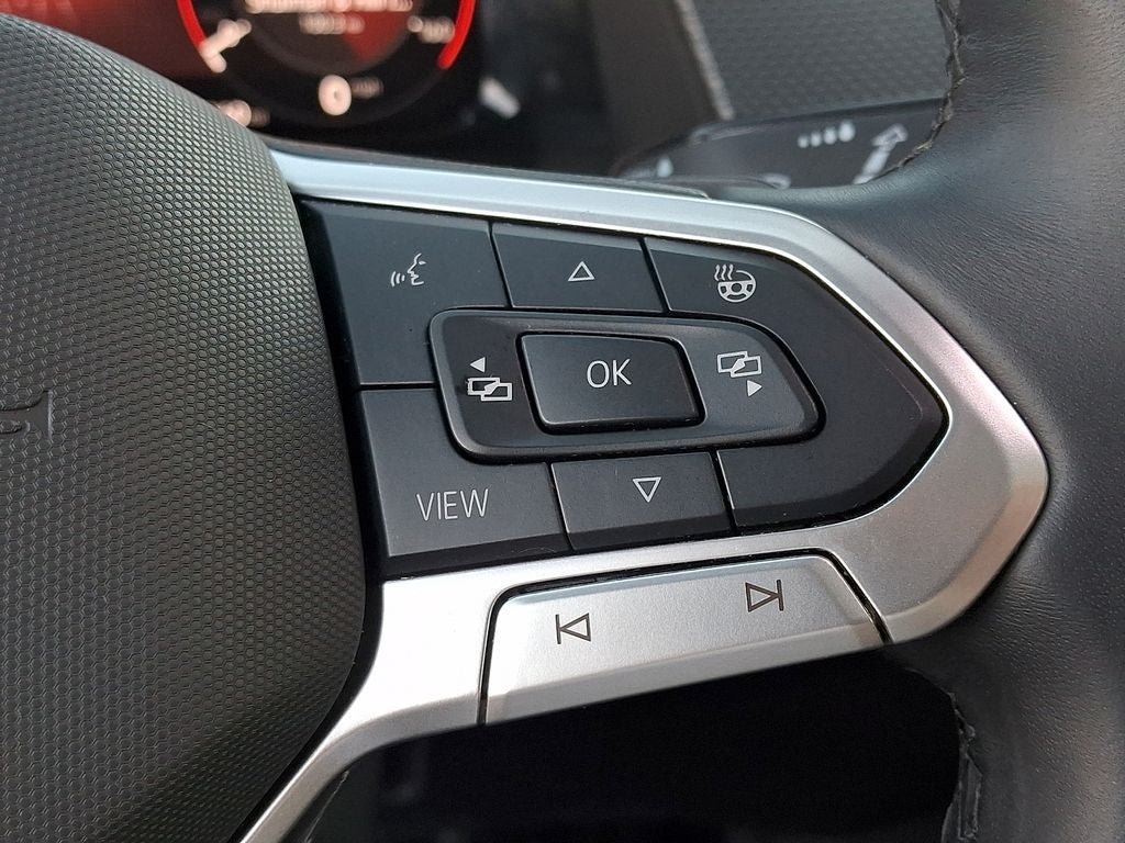 Used 2024 Volkswagen Atlas Cross Sport SEL R-Line AWD/4WD image 22