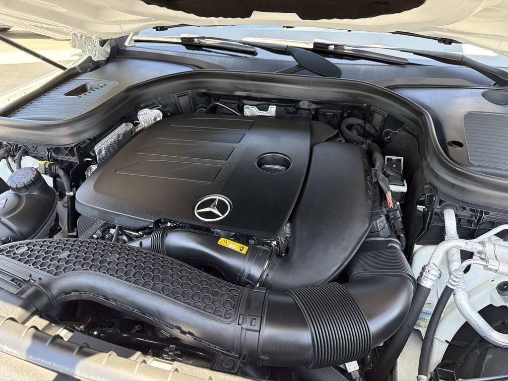 Used 2022 Mercedes-Benz GLC 300 image 21