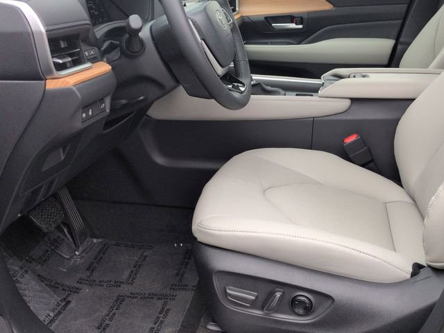 Certified 2026 Toyota Grand Highlander Limited image 13