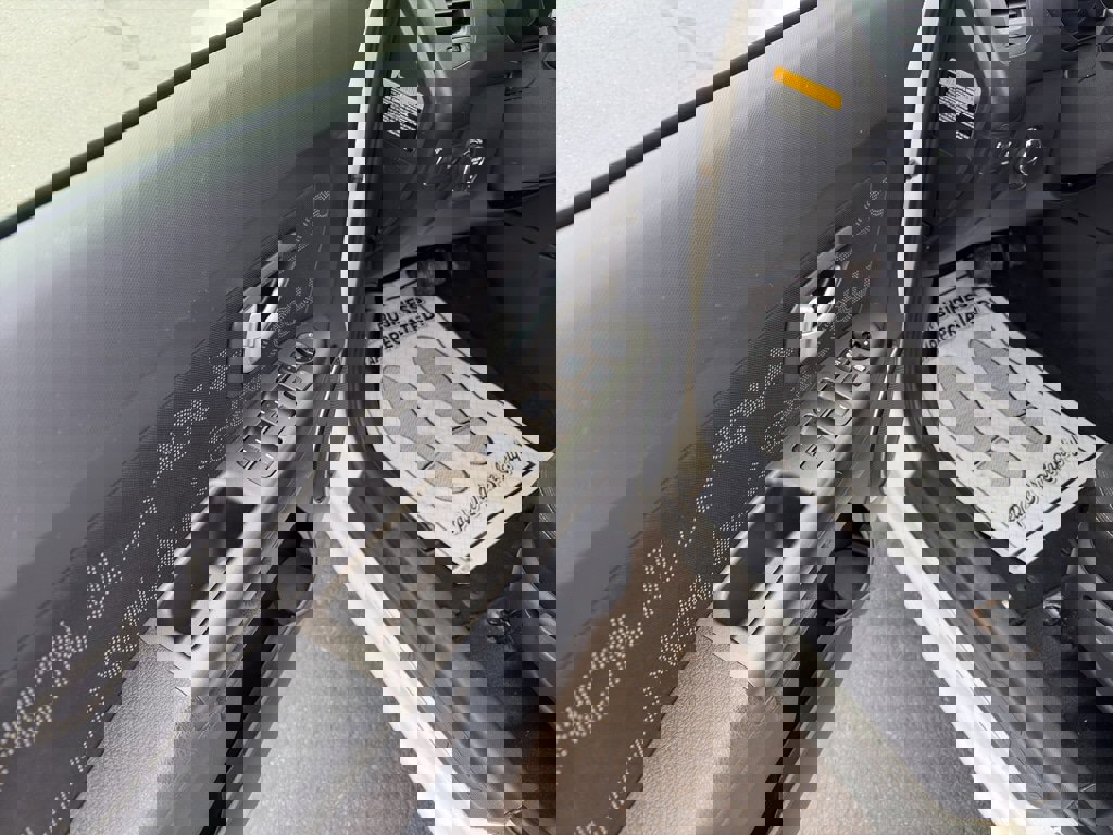 Used 2013 Kia Soul + w/ Audio Pkg image 9