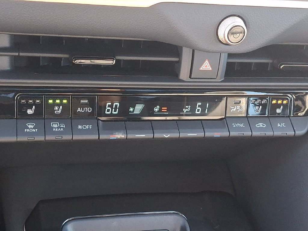 Used 2026 Toyota Crown Platinum AWD/4WD image 22