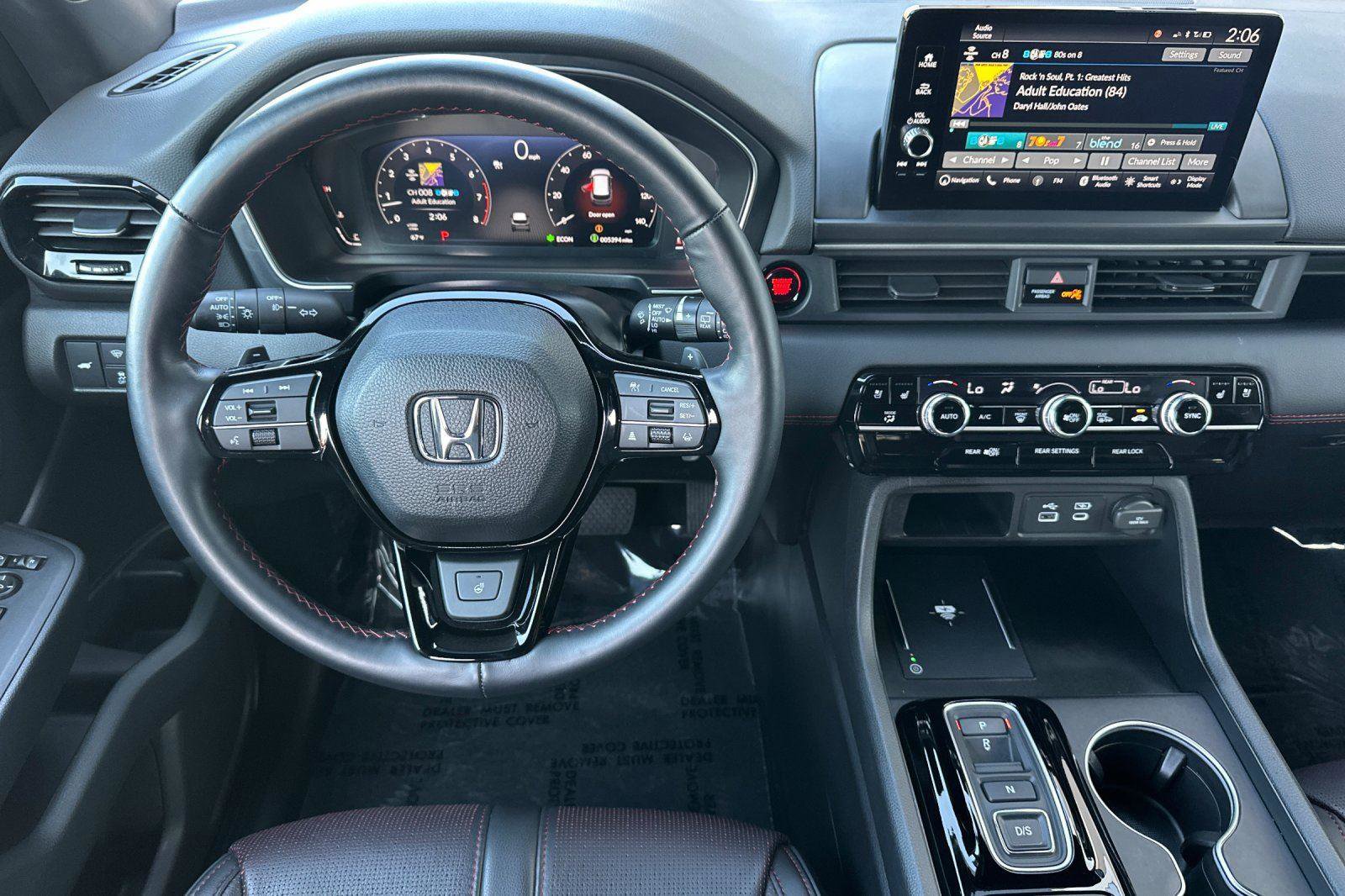 Certified 2025 Honda Pilot Black Edition image 13