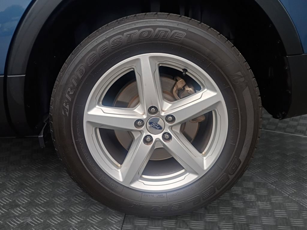 Used 2019 Ford Explorer XLT image 23