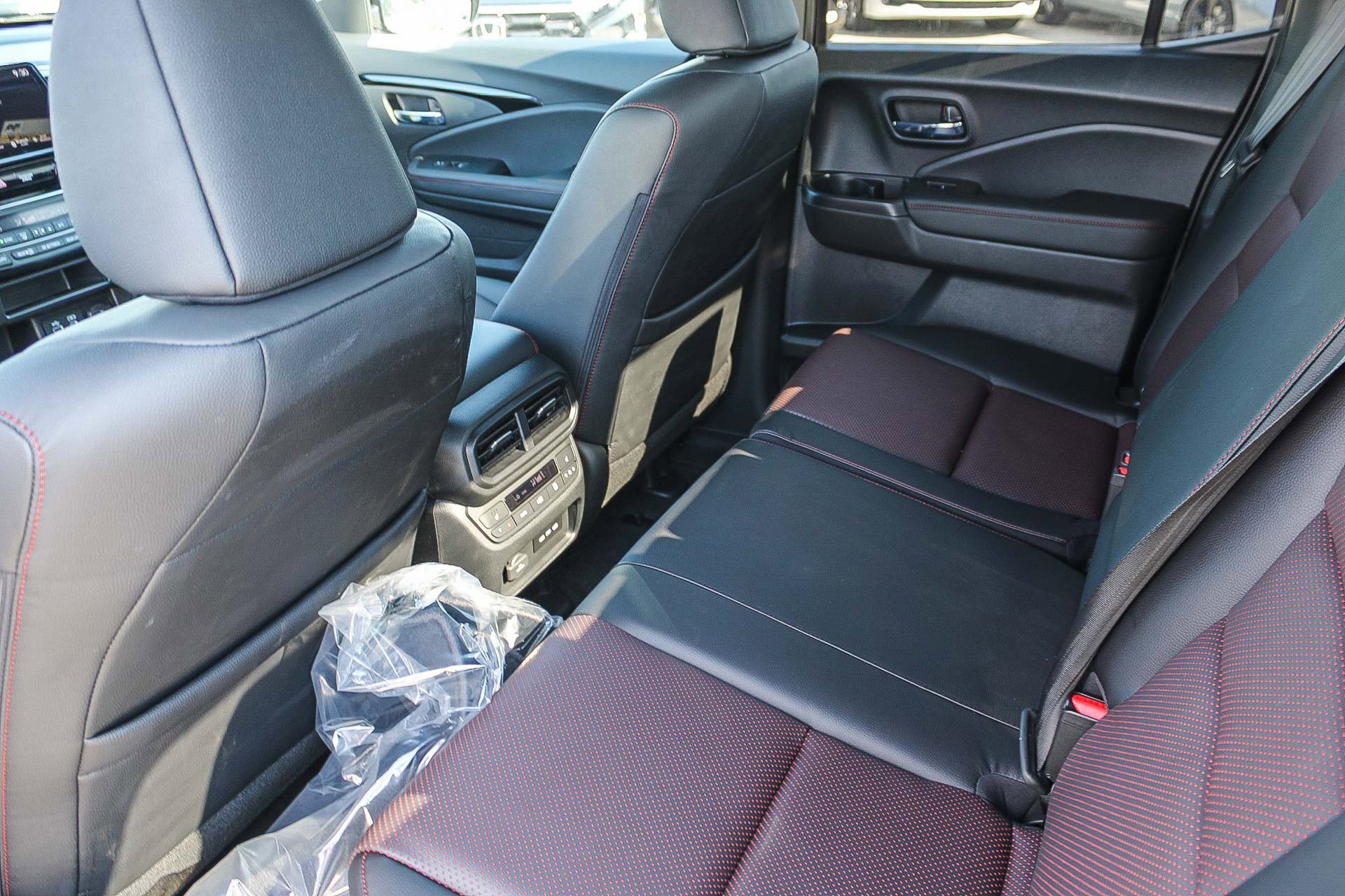 New 2025 Honda Ridgeline Black Edition image 21