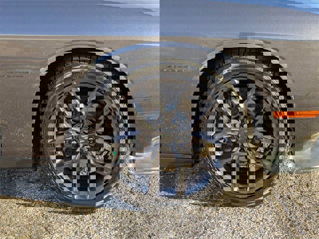 Used 2022 Dodge Challenger R/T w/ Plus Package image 11