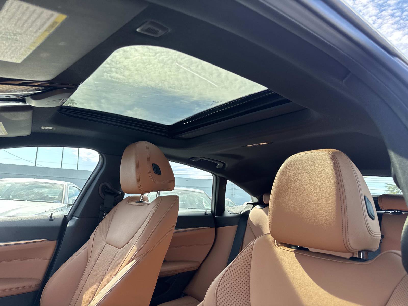 Used 2025 BMW i4 xDrive40i w/ Premium Package image 16