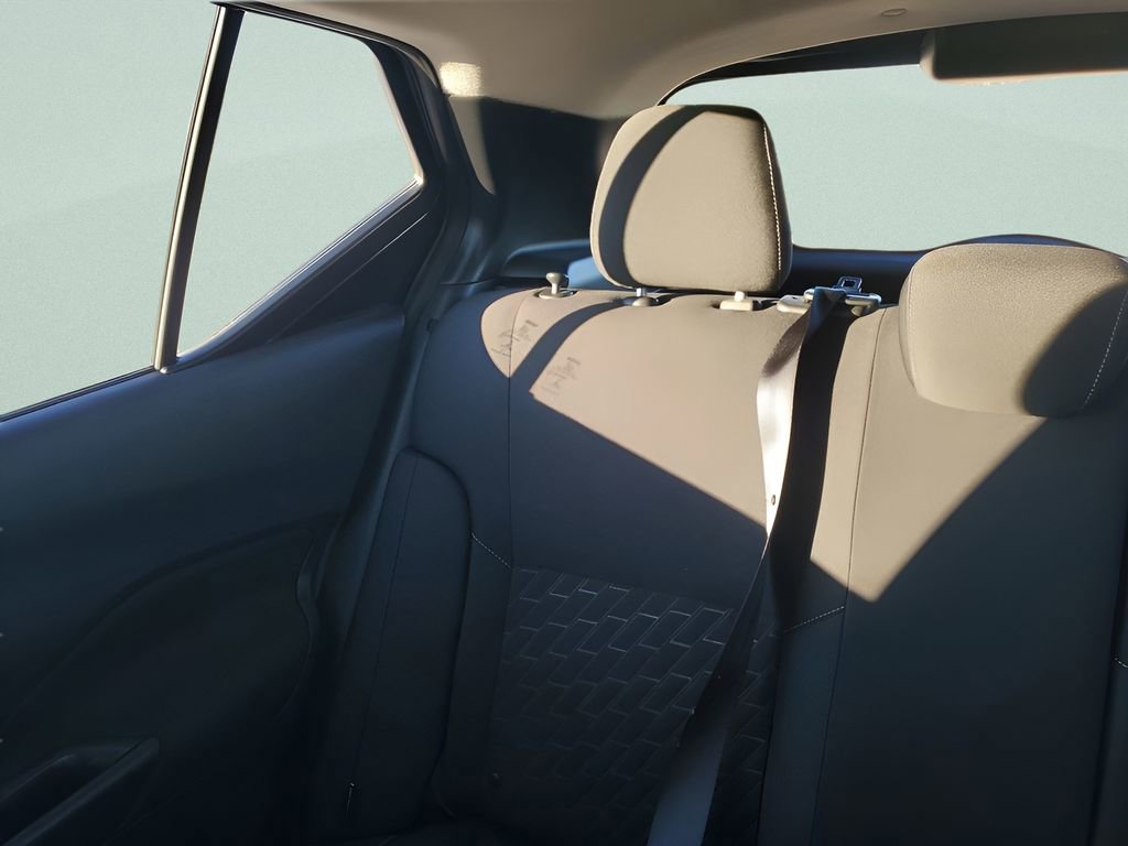 Used 2022 Nissan Kicks SV image 12