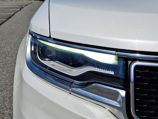 Used 2022 Jeep Wagoneer Series III w/ Premium Group I image 12