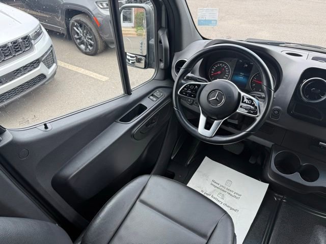 Used 2022 Mercedes-Benz Sprinter 4500 w/ Parking Package image 32