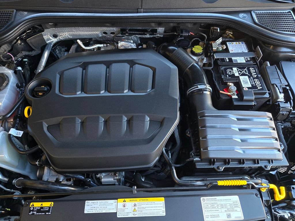 Used 2024 Volkswagen Golf R AWD/4WD image 37