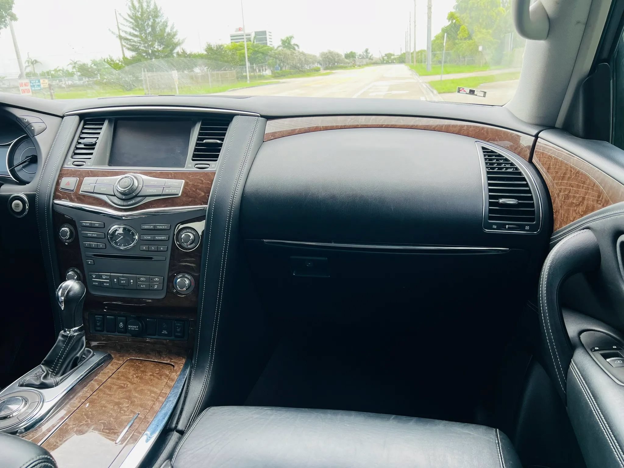 Used 2017 INFINITI QX80 2WD image 15