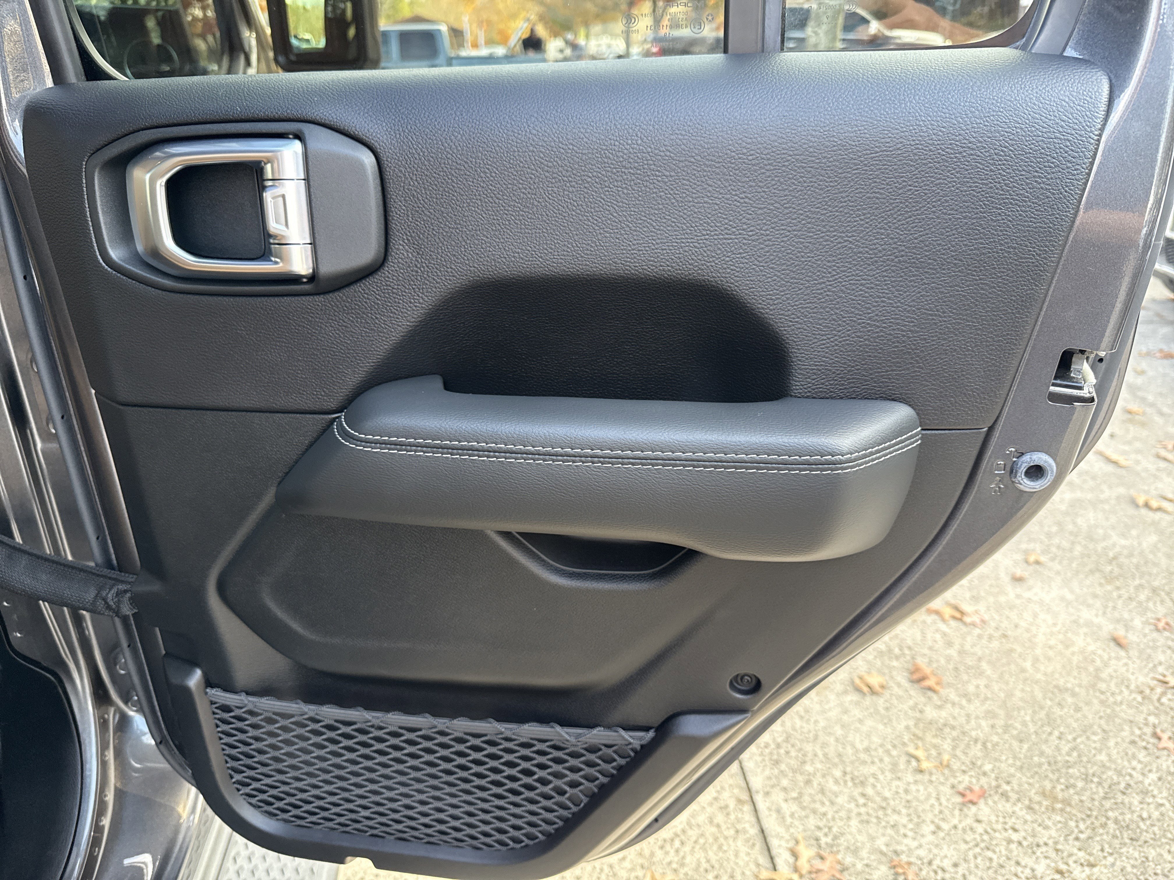 Used 2020 Jeep Gladiator Overland w/ Safety Group image 18