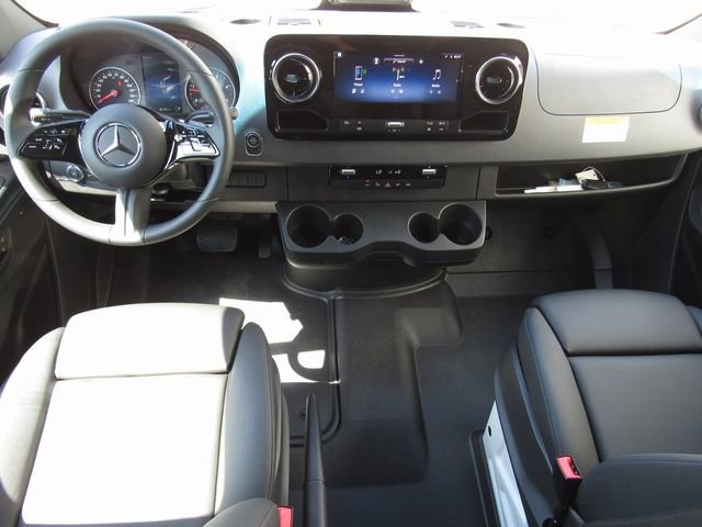 New 2025 Mercedes-Benz Sprinter 2500 image 32