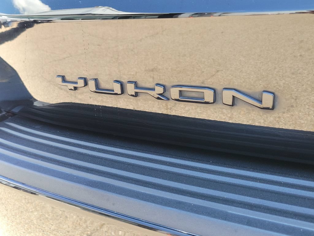 Used 2024 GMC Yukon AT4 w/ AT4 Premium Plus Package AWD/4WD image 7
