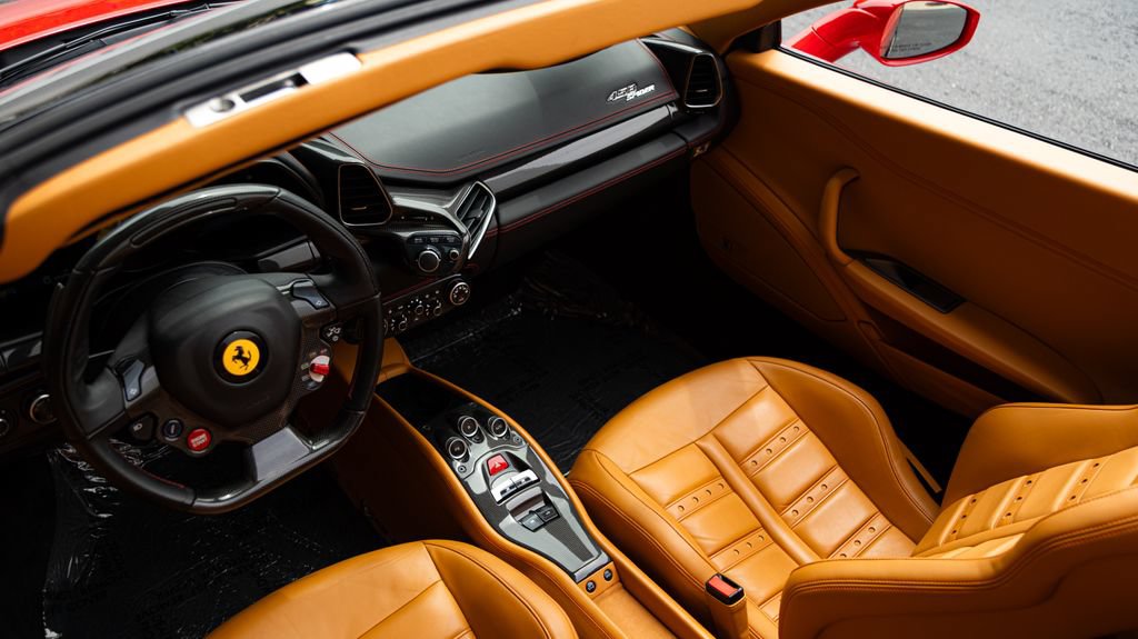Used 2015 Ferrari 458 Spider RWD image 16