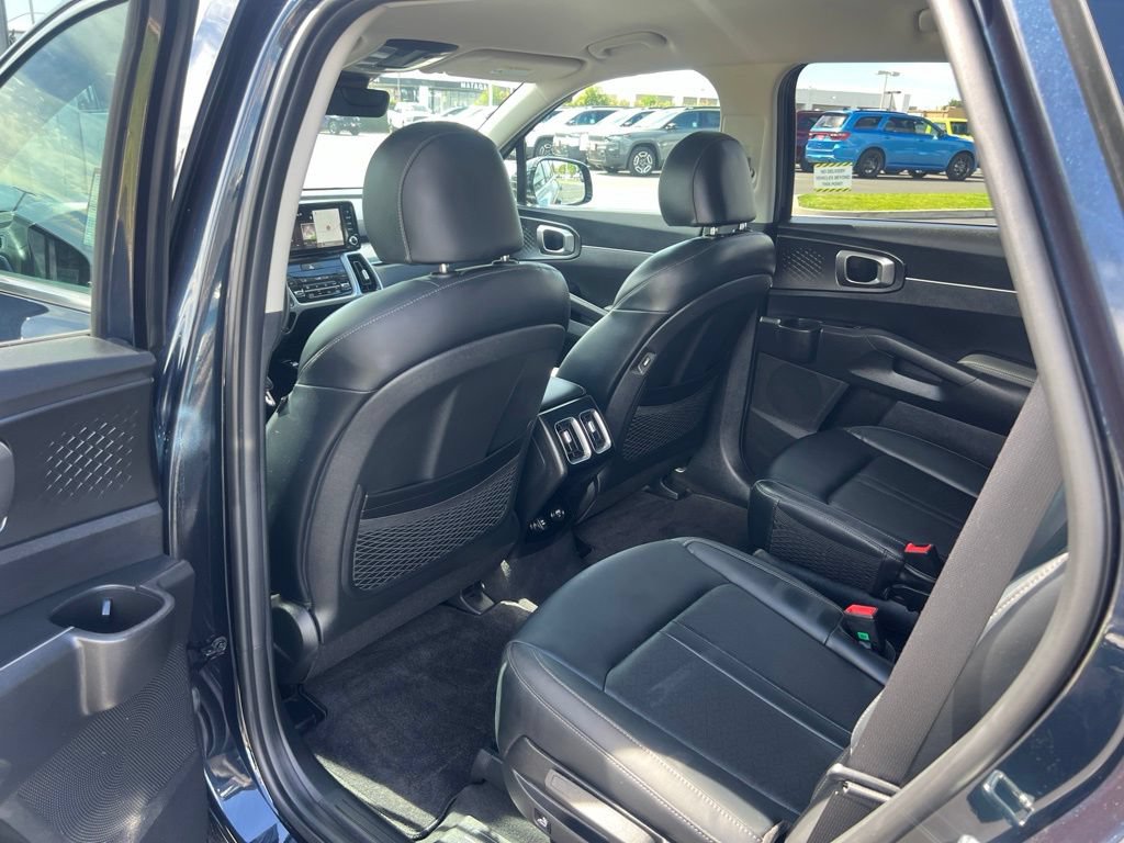 Used 2023 Kia Sorento EX AWD/4WD image 38