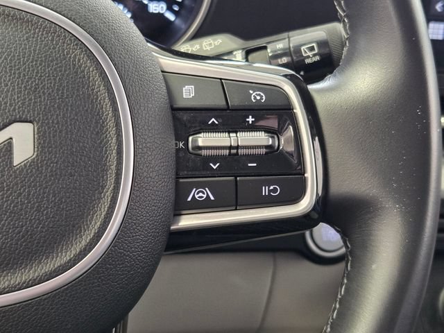 Used 2024 Kia Carnival LX FWD image 36